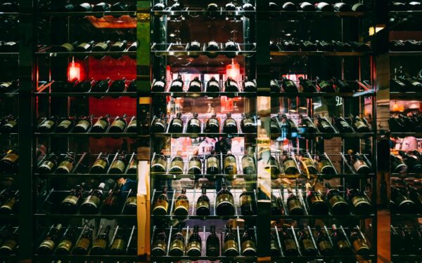 Vinhos Tendência 2026: Guia Completo para Acertar na Taça